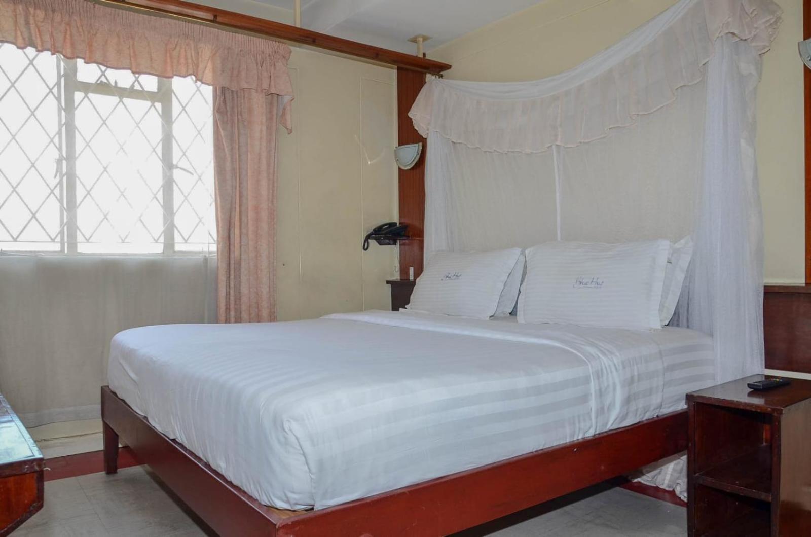 Blue Hut Hotel Найроби Экстерьер фото